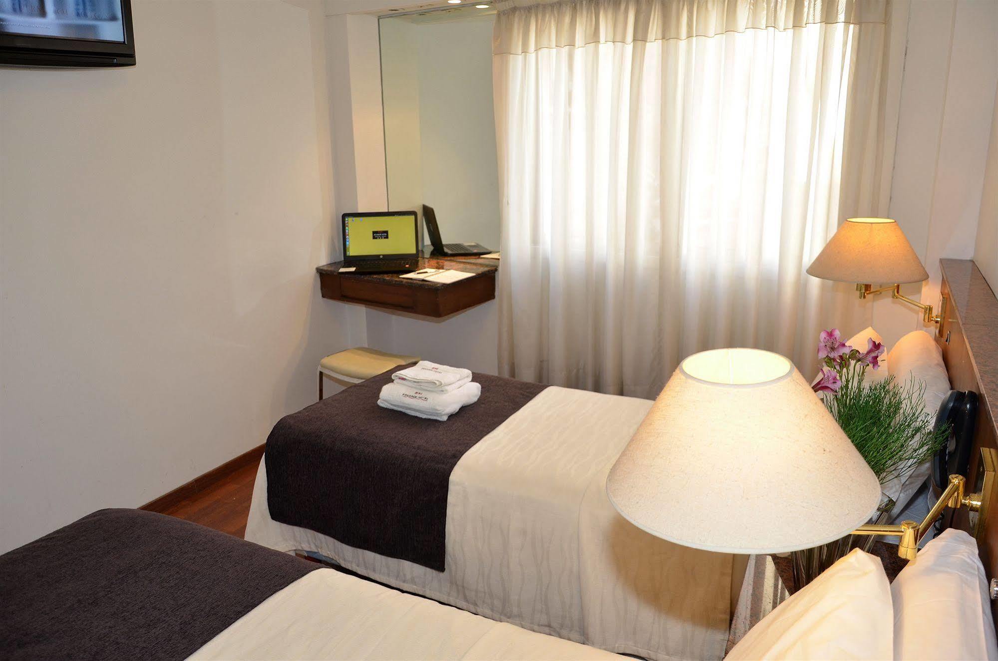 Ecuador Hotel Buenos Aires Zewnętrze zdjęcie